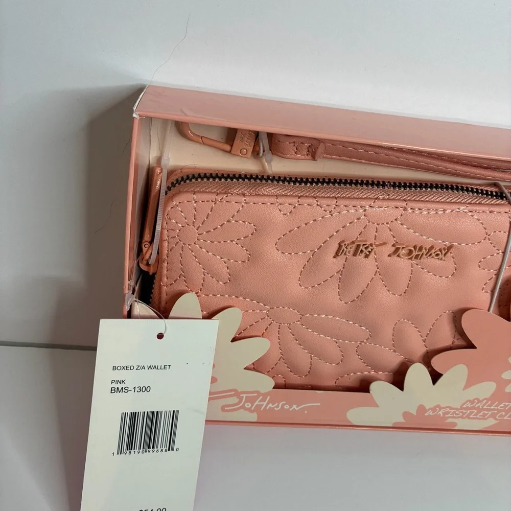 Betsey Johnson Light Pink Floral Stitch Zip Around Wallet Boxed Gift NWT